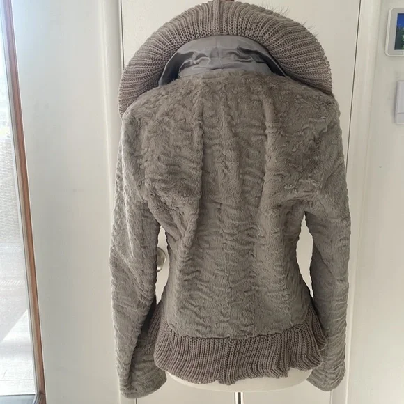 Grey Fur Knit Designer Jacket - Picture 5 of 10